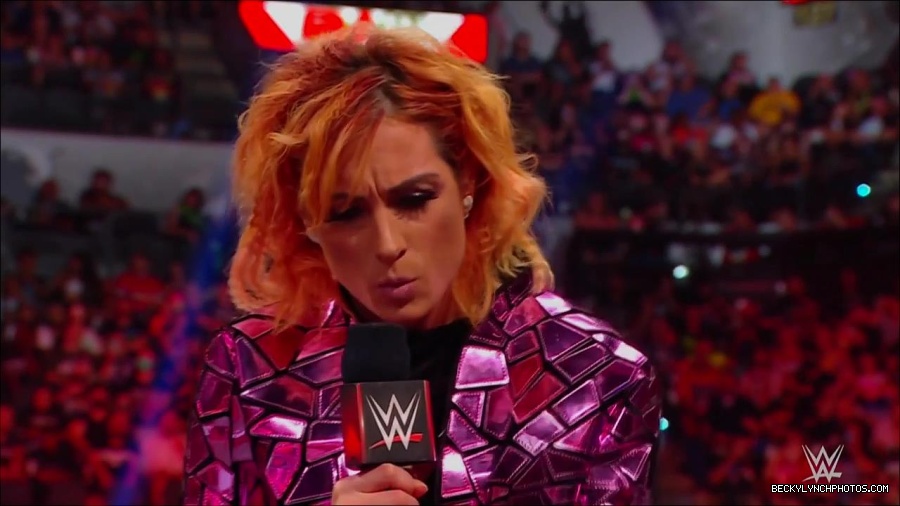 WWE_Monday_Night_RAW_2022_07_11_720p_HDTV_x264-Star_mkv_002203210.jpg