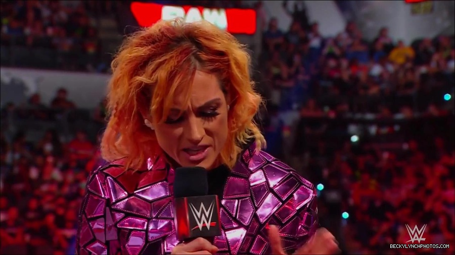 WWE_Monday_Night_RAW_2022_07_11_720p_HDTV_x264-Star_mkv_002203610.jpg
