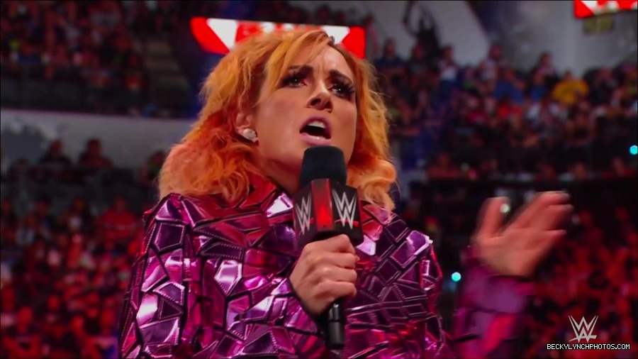 WWE_Monday_Night_RAW_2022_07_11_720p_HDTV_x264-Star_mkv_002205210.jpg