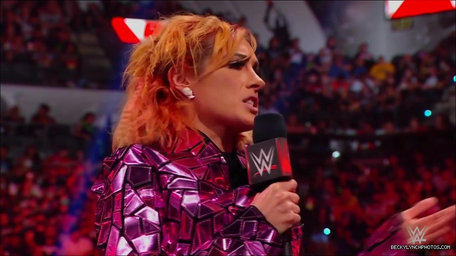 WWE_Monday_Night_RAW_2022_07_11_720p_HDTV_x264-Star_mkv_002208010.jpg