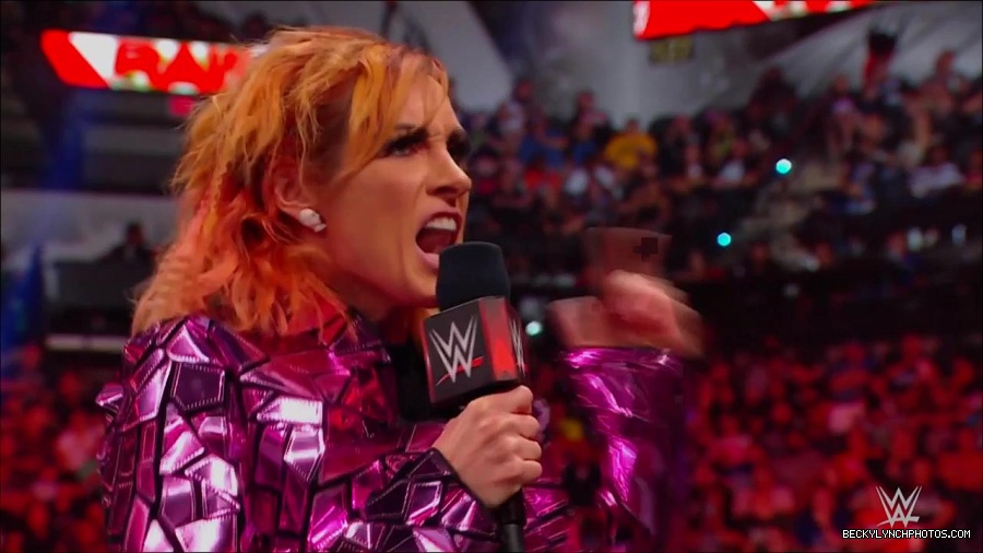WWE_Monday_Night_RAW_2022_07_11_720p_HDTV_x264-Star_mkv_002210810.jpg