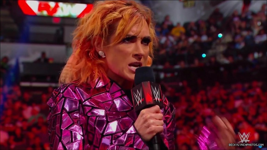WWE_Monday_Night_RAW_2022_07_11_720p_HDTV_x264-Star_mkv_002213210.jpg