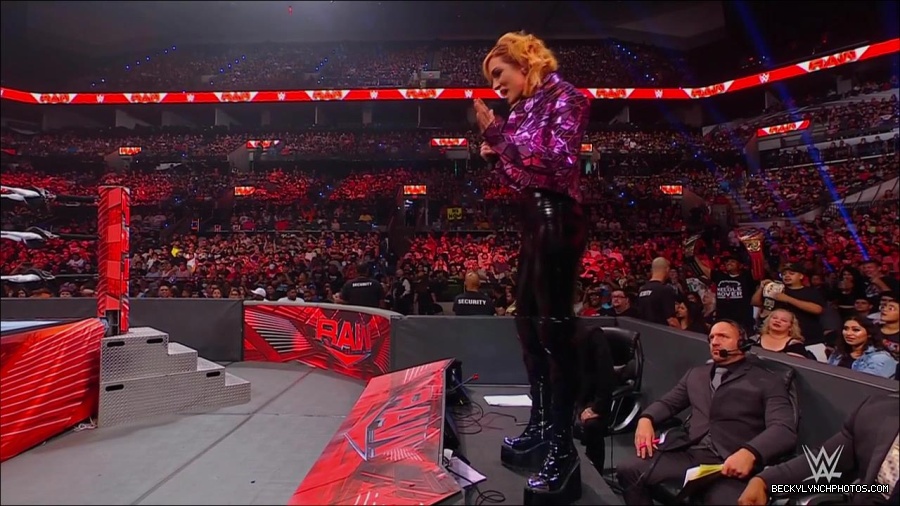 WWE_Monday_Night_RAW_2022_07_11_720p_HDTV_x264-Star_mkv_002222010.jpg