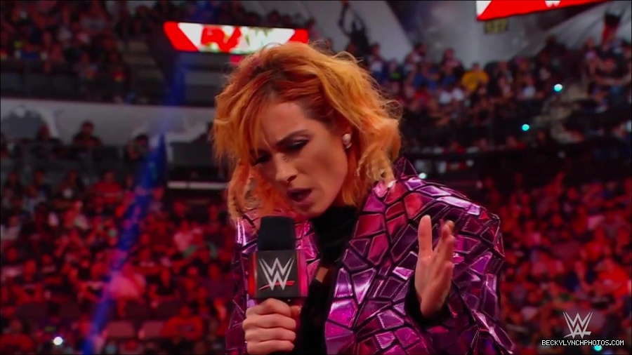WWE_Monday_Night_RAW_2022_07_11_720p_HDTV_x264-Star_mkv_002223210.jpg