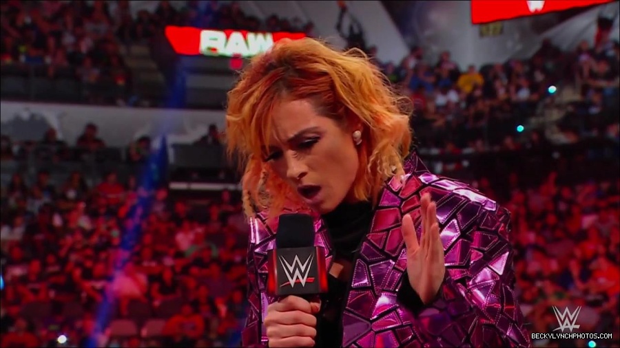 WWE_Monday_Night_RAW_2022_07_11_720p_HDTV_x264-Star_mkv_002223610.jpg