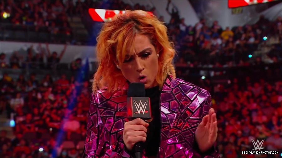 WWE_Monday_Night_RAW_2022_07_11_720p_HDTV_x264-Star_mkv_002226810.jpg