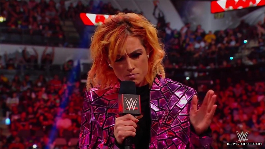 WWE_Monday_Night_RAW_2022_07_11_720p_HDTV_x264-Star_mkv_002227210.jpg