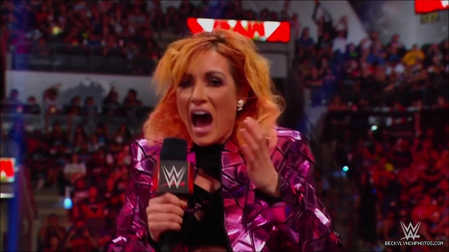 WWE_Monday_Night_RAW_2022_07_11_720p_HDTV_x264-Star_mkv_002246810.jpg