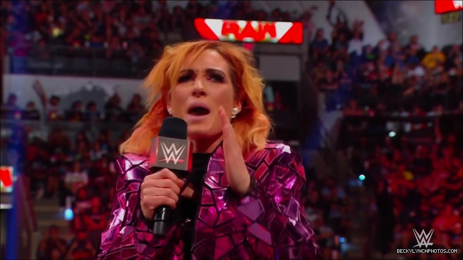 WWE_Monday_Night_RAW_2022_07_11_720p_HDTV_x264-Star_mkv_002247210.jpg