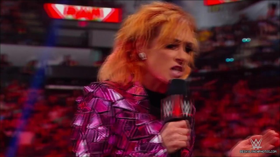 WWE_Monday_Night_RAW_2022_07_11_720p_HDTV_x264-Star_mkv_002249610.jpg