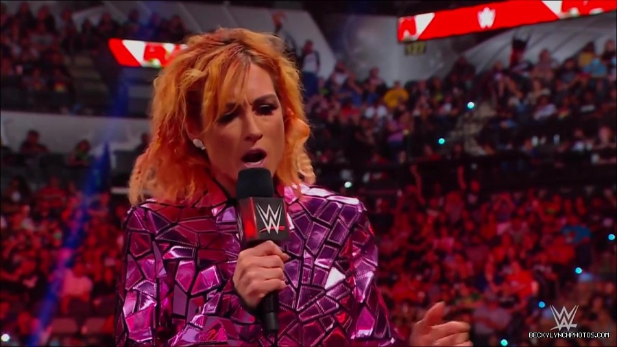 WWE_Monday_Night_RAW_2022_07_11_720p_HDTV_x264-Star_mkv_002260010.jpg