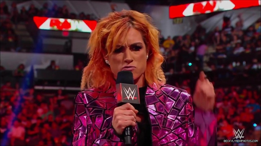 WWE_Monday_Night_RAW_2022_07_11_720p_HDTV_x264-Star_mkv_002264010.jpg