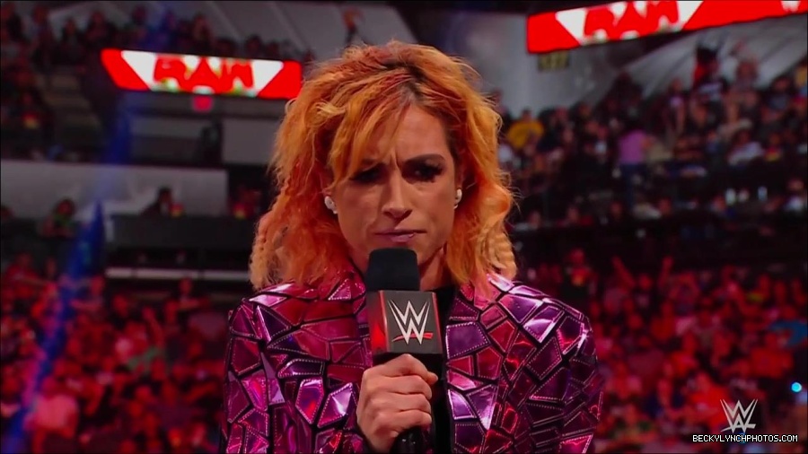WWE_Monday_Night_RAW_2022_07_11_720p_HDTV_x264-Star_mkv_002264410.jpg