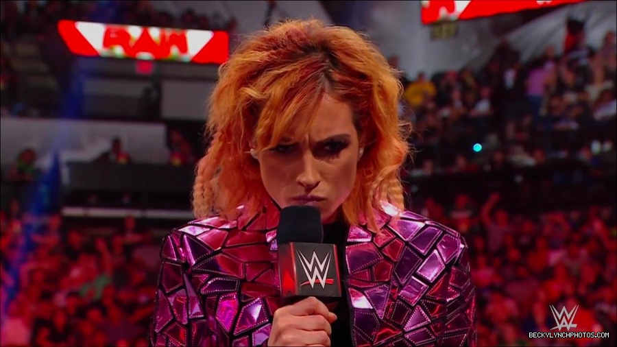 WWE_Monday_Night_RAW_2022_07_11_720p_HDTV_x264-Star_mkv_002267210.jpg