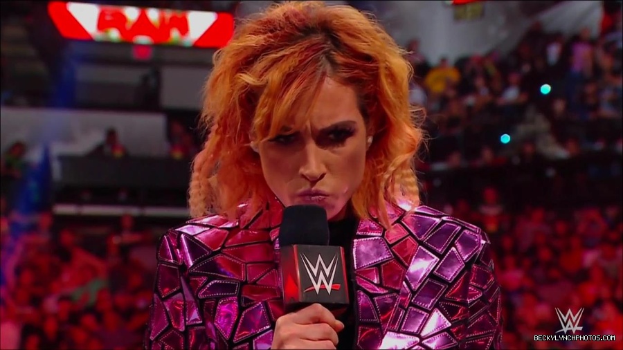 WWE_Monday_Night_RAW_2022_07_11_720p_HDTV_x264-Star_mkv_002268010.jpg