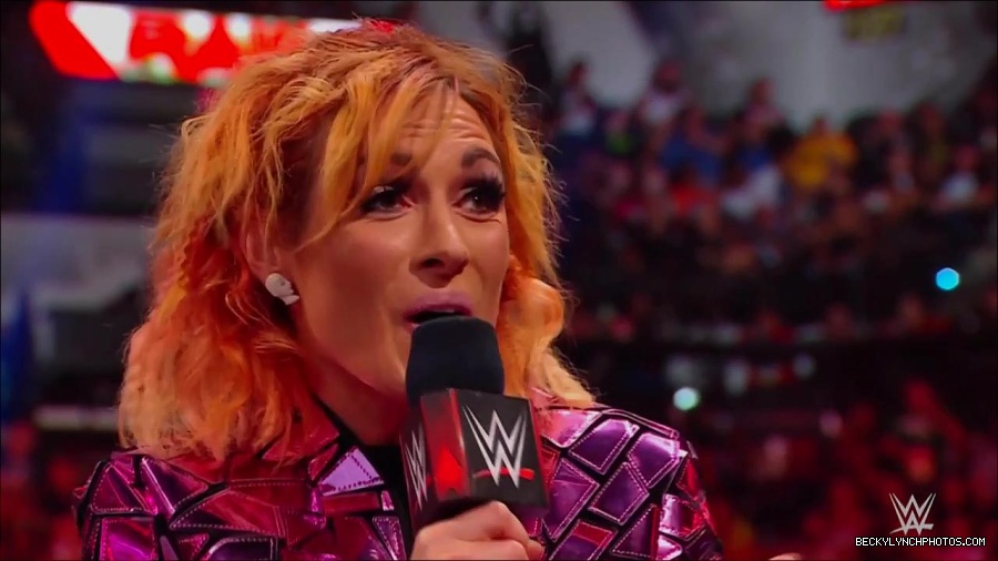 WWE_Monday_Night_RAW_2022_07_11_720p_HDTV_x264-Star_mkv_002270410.jpg