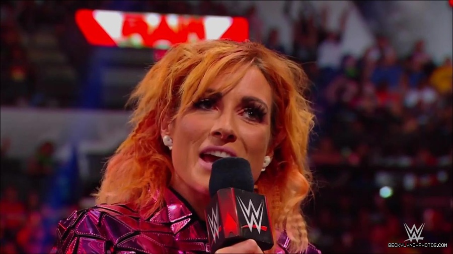 WWE_Monday_Night_RAW_2022_07_11_720p_HDTV_x264-Star_mkv_002272810.jpg