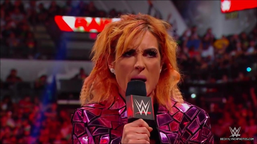 WWE_Monday_Night_RAW_2022_07_11_720p_HDTV_x264-Star_mkv_002278010.jpg