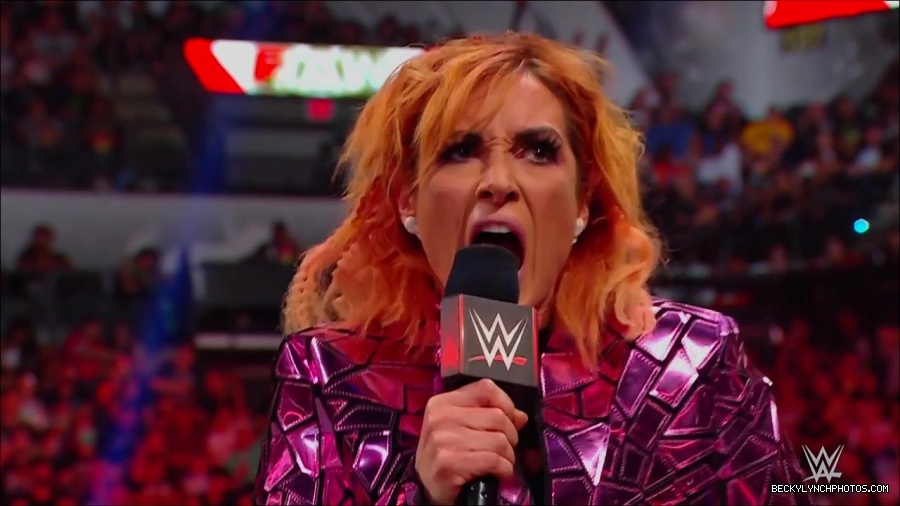 WWE_Monday_Night_RAW_2022_07_11_720p_HDTV_x264-Star_mkv_002278410.jpg