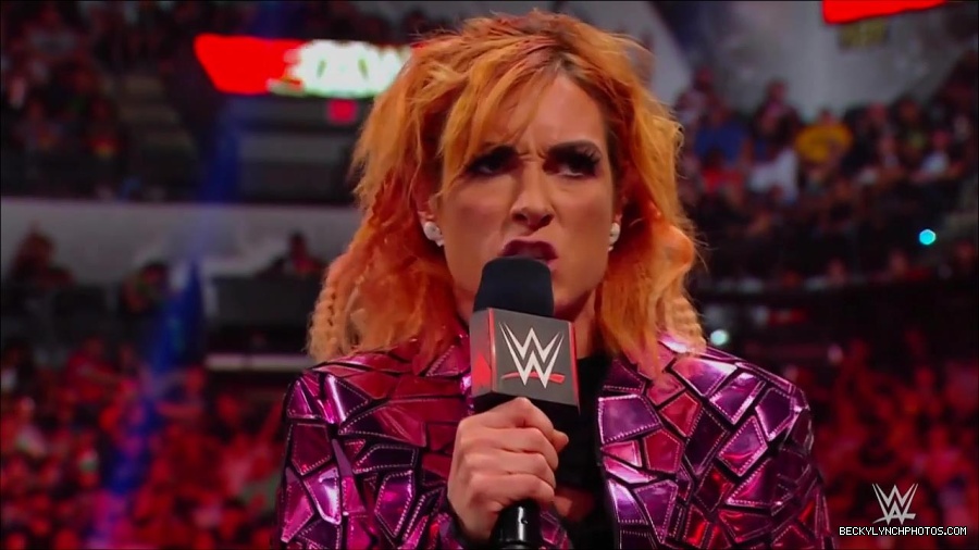 WWE_Monday_Night_RAW_2022_07_11_720p_HDTV_x264-Star_mkv_002278810.jpg
