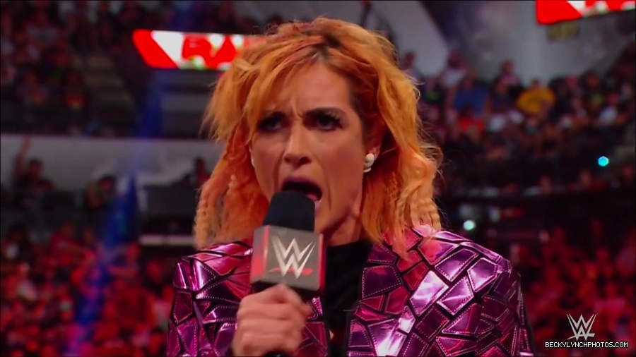 WWE_Monday_Night_RAW_2022_07_11_720p_HDTV_x264-Star_mkv_002279610.jpg