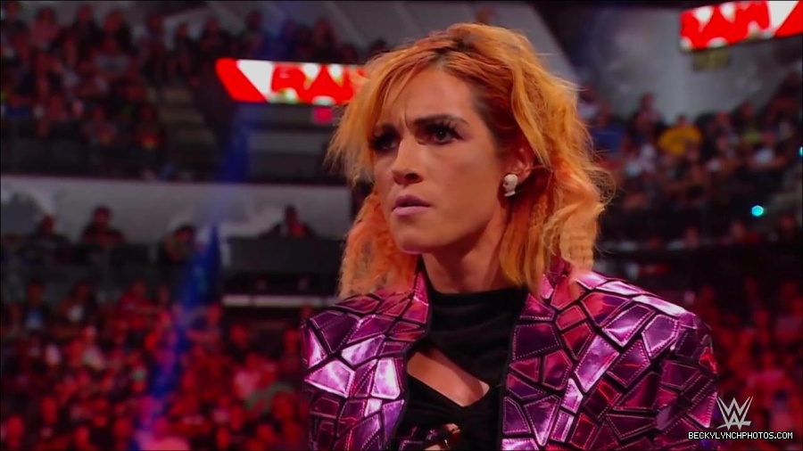 WWE_Monday_Night_RAW_2022_07_11_720p_HDTV_x264-Star_mkv_002281210.jpg