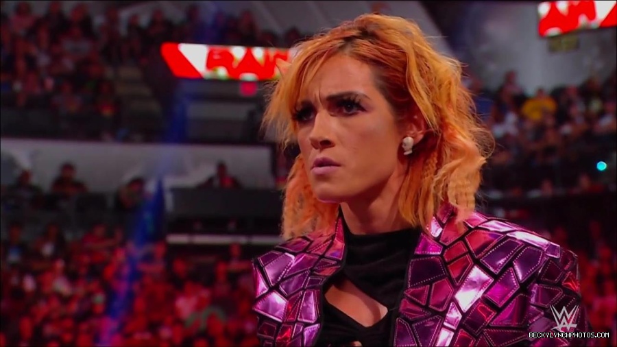 WWE_Monday_Night_RAW_2022_07_11_720p_HDTV_x264-Star_mkv_002281610.jpg