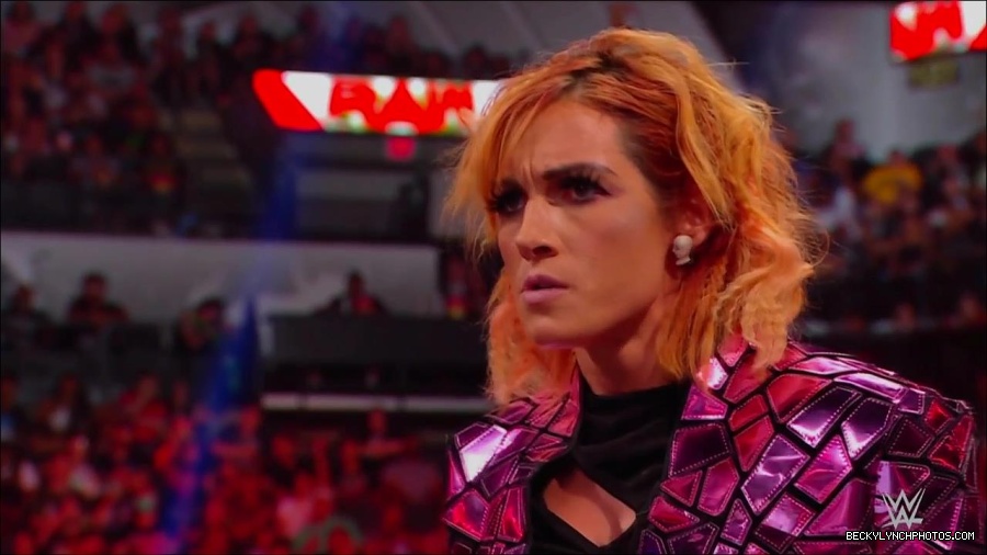 WWE_Monday_Night_RAW_2022_07_11_720p_HDTV_x264-Star_mkv_002282010.jpg