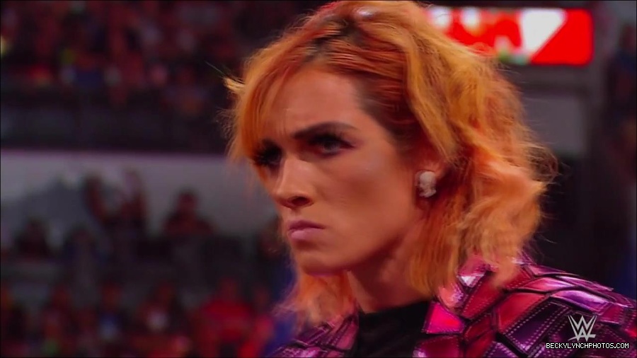 WWE_Monday_Night_RAW_2022_07_11_720p_HDTV_x264-Star_mkv_002284410.jpg