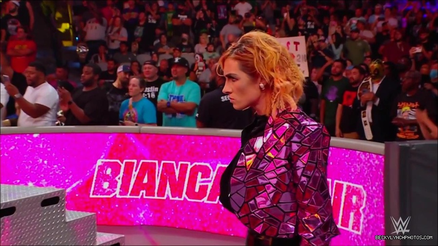 WWE_Monday_Night_RAW_2022_07_11_720p_HDTV_x264-Star_mkv_002306410.jpg