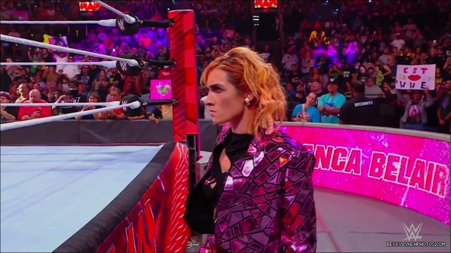 WWE_Monday_Night_RAW_2022_07_11_720p_HDTV_x264-Star_mkv_002315210.jpg