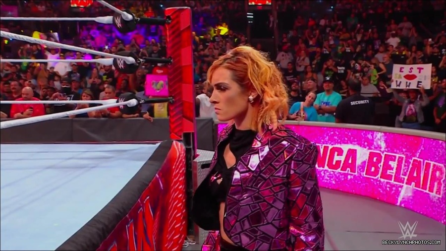 WWE_Monday_Night_RAW_2022_07_11_720p_HDTV_x264-Star_mkv_002315610.jpg