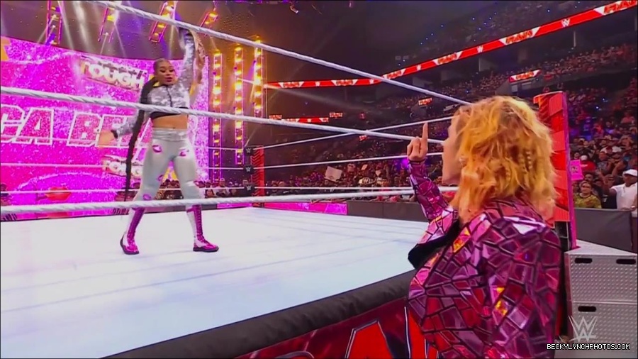 WWE_Monday_Night_RAW_2022_07_11_720p_HDTV_x264-Star_mkv_002332410.jpg