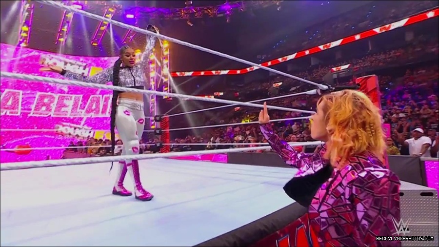 WWE_Monday_Night_RAW_2022_07_11_720p_HDTV_x264-Star_mkv_002333210.jpg