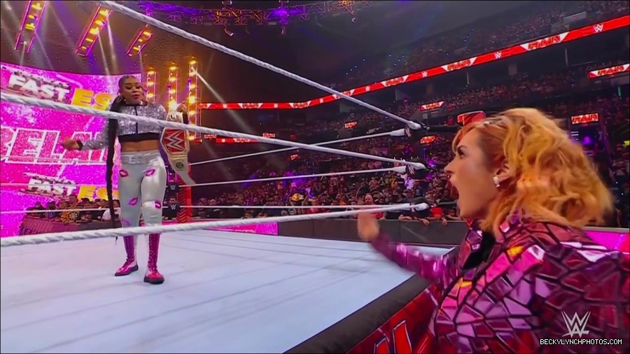 WWE_Monday_Night_RAW_2022_07_11_720p_HDTV_x264-Star_mkv_002336410.jpg