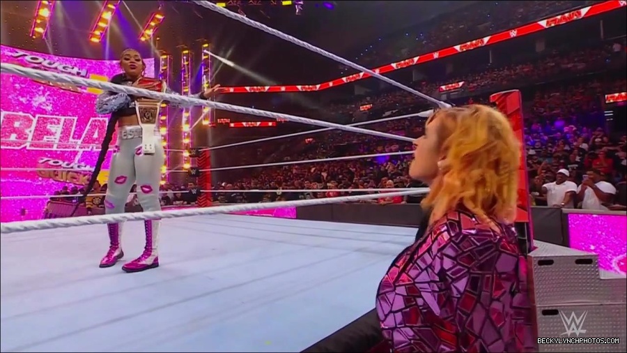 WWE_Monday_Night_RAW_2022_07_11_720p_HDTV_x264-Star_mkv_002344810.jpg