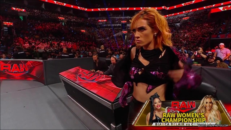 WWE_Monday_Night_RAW_2022_07_11_720p_HDTV_x264-Star_mkv_002434730.jpg
