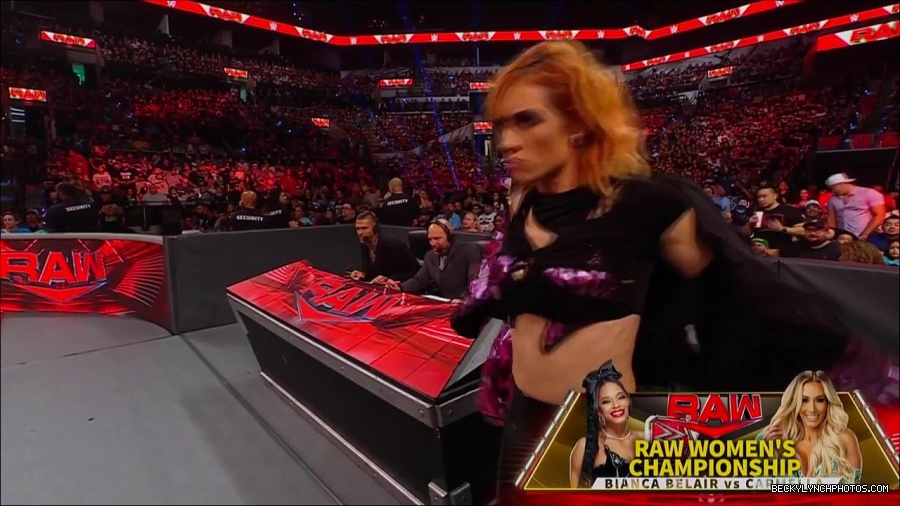 WWE_Monday_Night_RAW_2022_07_11_720p_HDTV_x264-Star_mkv_002435130.jpg