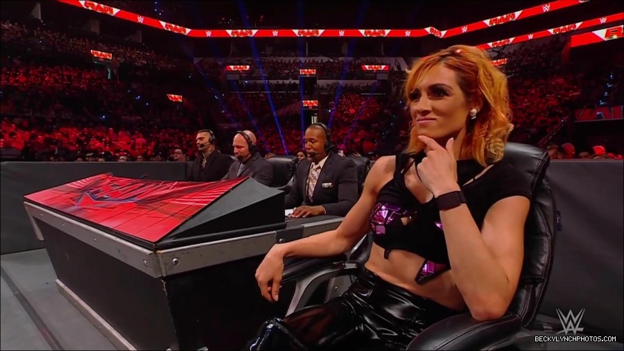 WWE_Monday_Night_RAW_2022_07_11_720p_HDTV_x264-Star_mkv_002461930.jpg