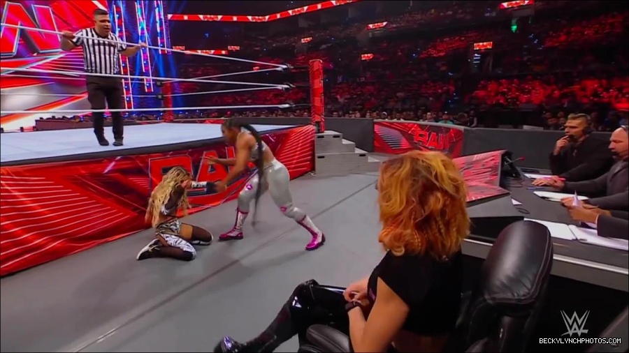 WWE_Monday_Night_RAW_2022_07_11_720p_HDTV_x264-Star_mkv_002484330.jpg