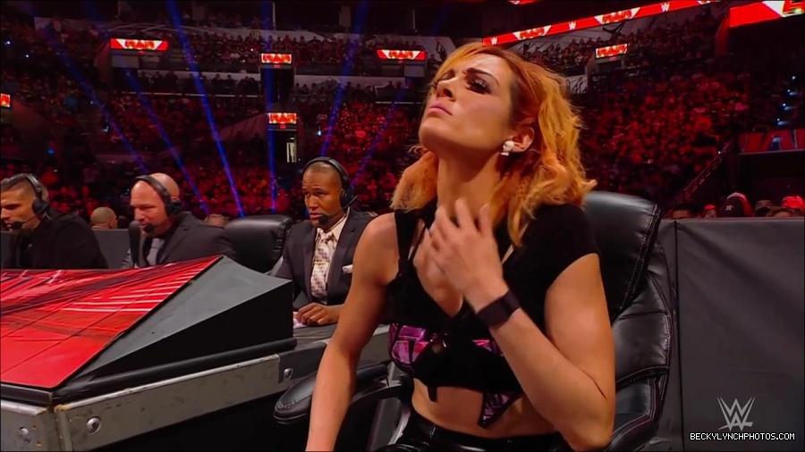 WWE_Monday_Night_RAW_2022_07_11_720p_HDTV_x264-Star_mkv_002524730.jpg