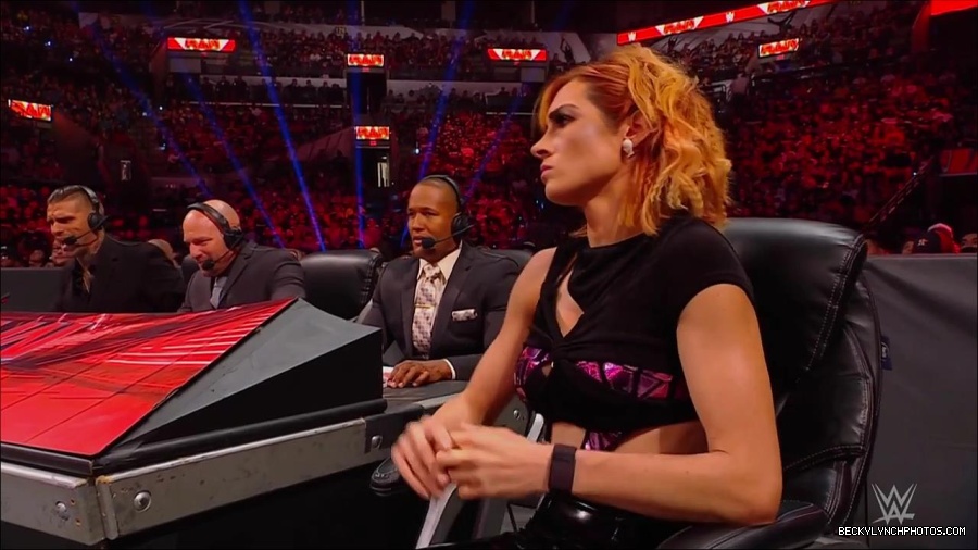 WWE_Monday_Night_RAW_2022_07_11_720p_HDTV_x264-Star_mkv_002550330.jpg