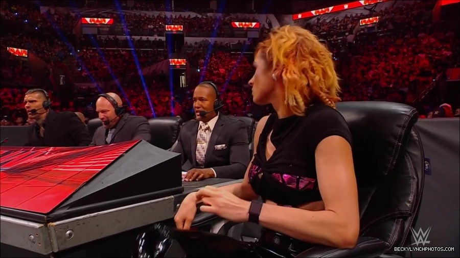 WWE_Monday_Night_RAW_2022_07_11_720p_HDTV_x264-Star_mkv_002551130.jpg