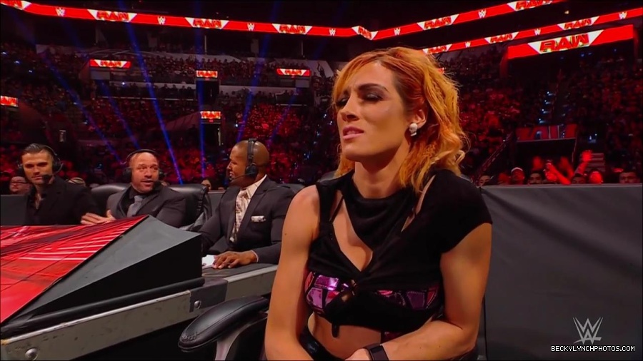 WWE_Monday_Night_RAW_2022_07_11_720p_HDTV_x264-Star_mkv_002598730.jpg