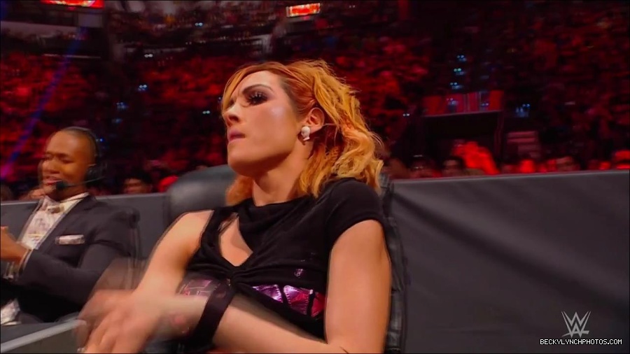 WWE_Monday_Night_RAW_2022_07_11_720p_HDTV_x264-Star_mkv_002633130.jpg