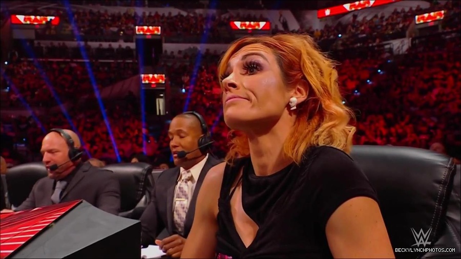WWE_Monday_Night_RAW_2022_07_11_720p_HDTV_x264-Star_mkv_002721610.jpg