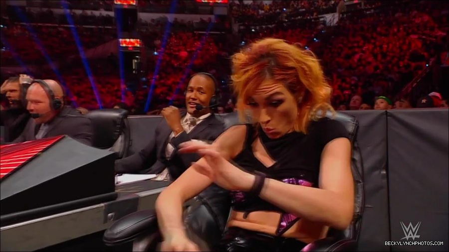 WWE_Monday_Night_RAW_2022_07_11_720p_HDTV_x264-Star_mkv_002783210.jpg