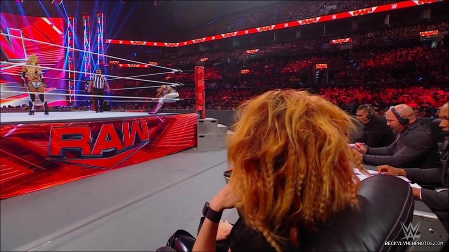 WWE_Monday_Night_RAW_2022_07_11_720p_HDTV_x264-Star_mkv_002805610.jpg