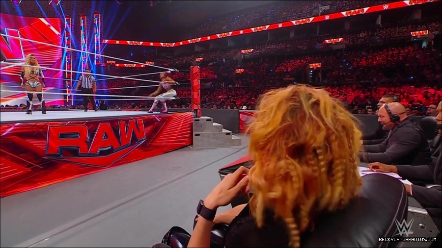 WWE_Monday_Night_RAW_2022_07_11_720p_HDTV_x264-Star_mkv_002806410.jpg