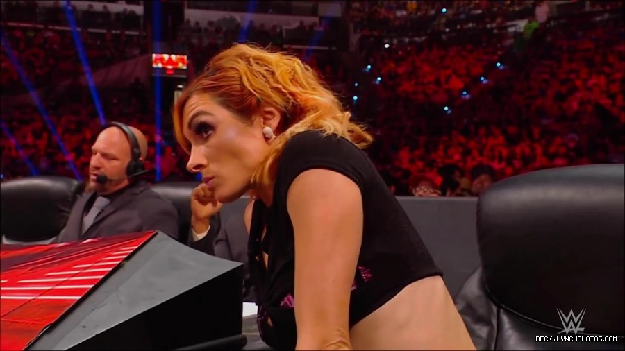 WWE_Monday_Night_RAW_2022_07_11_720p_HDTV_x264-Star_mkv_002865210.jpg